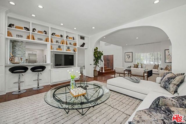 2411 Benedict Canyon Drive, Beverly Hills, CA 90210