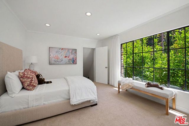 2411 Benedict Canyon Drive, Beverly Hills, CA 90210