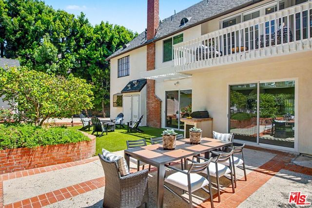 2411 Benedict Canyon Drive, Beverly Hills, CA 90210