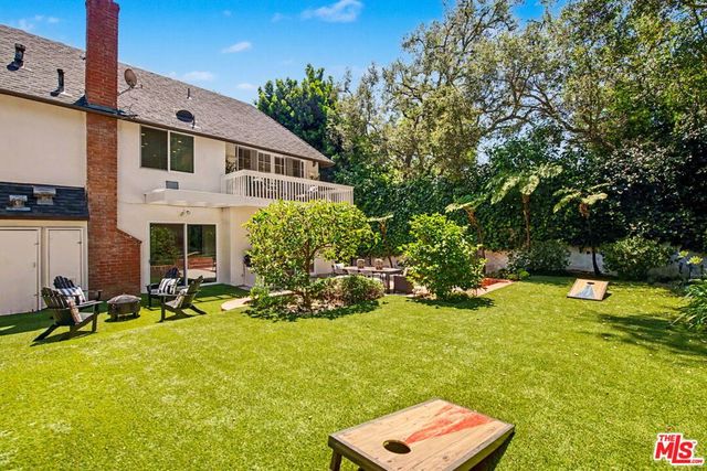 2411 Benedict Canyon Drive, Beverly Hills, CA 90210