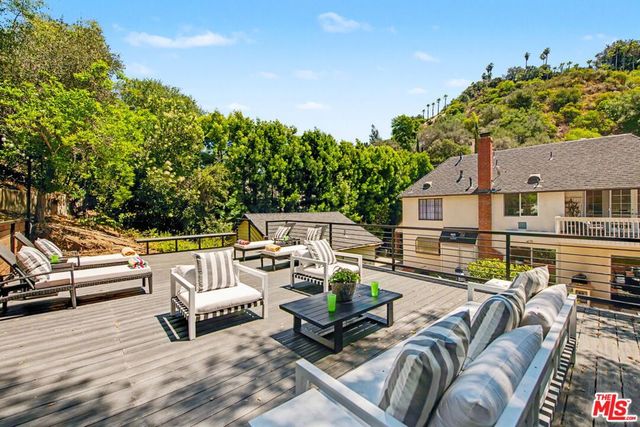 2411 Benedict Canyon Drive, Beverly Hills, CA 90210