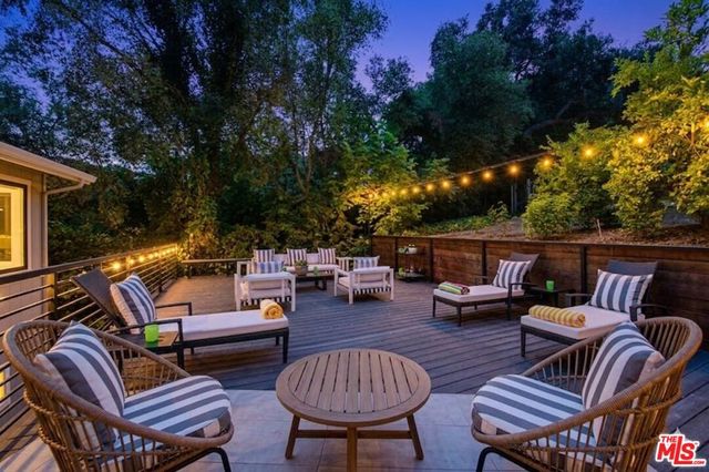 2411 Benedict Canyon Drive, Beverly Hills, CA 90210