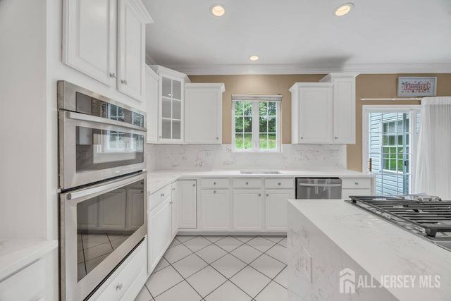 22 Forest Lane, Monroe, NJ 08831