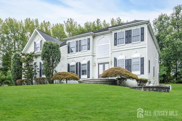22 Forest Lane, Monroe, NJ 08831