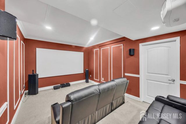 22 Forest Lane, Monroe, NJ 08831