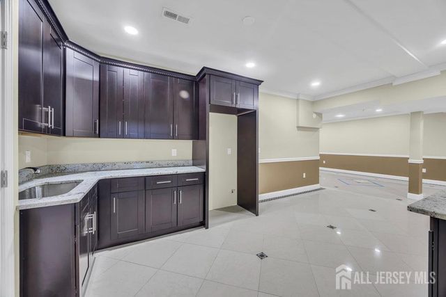 22 Forest Lane, Monroe, NJ 08831