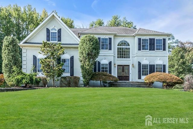 22 Forest Lane, Monroe, NJ 08831