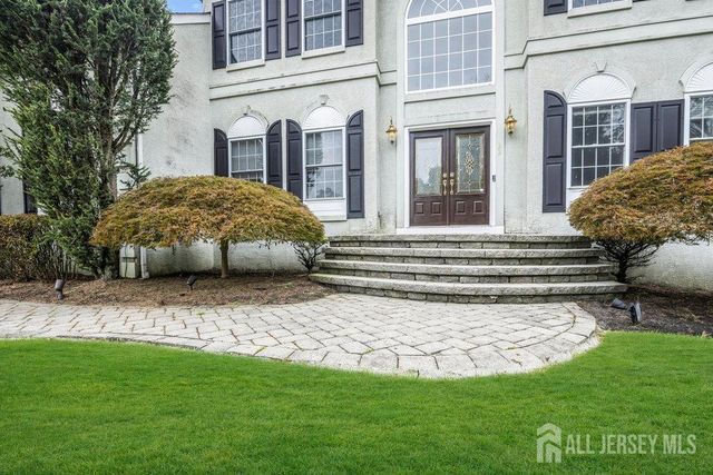 22 Forest Lane, Monroe, NJ 08831