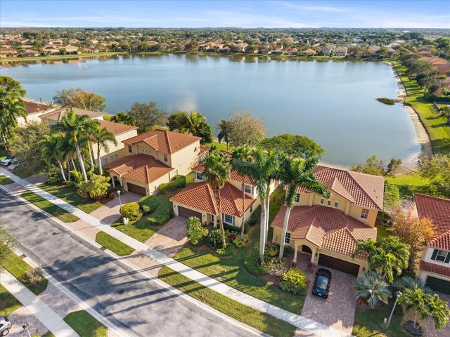 10712 Willow Oak Court, Wellington, FL 33414