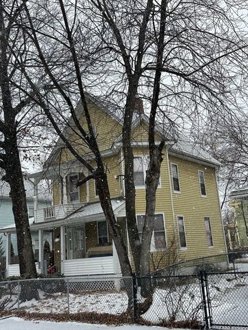 20 Hawthorne St, Springfield, MA 01105