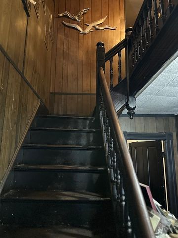 20 Hawthorne St, Springfield, MA 01105