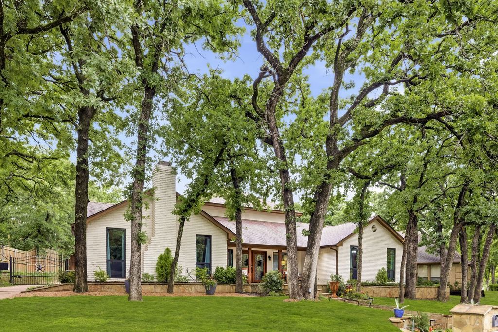 8 Cypress Court, Trophy Club, TX 76262 — photo 2