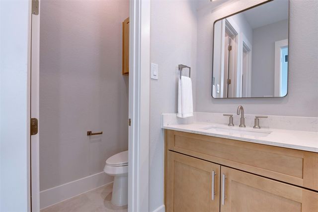 5126 Rosslyn Road, Houston, TX 77018