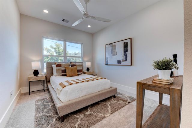 5126 Rosslyn Road, Houston, TX 77018