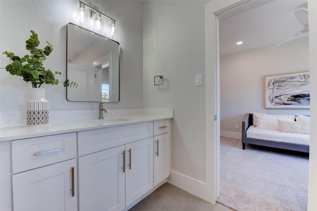 5126 Rosslyn Road, Houston, TX 77018