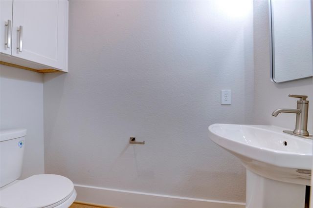 5126 Rosslyn Road, Houston, TX 77018