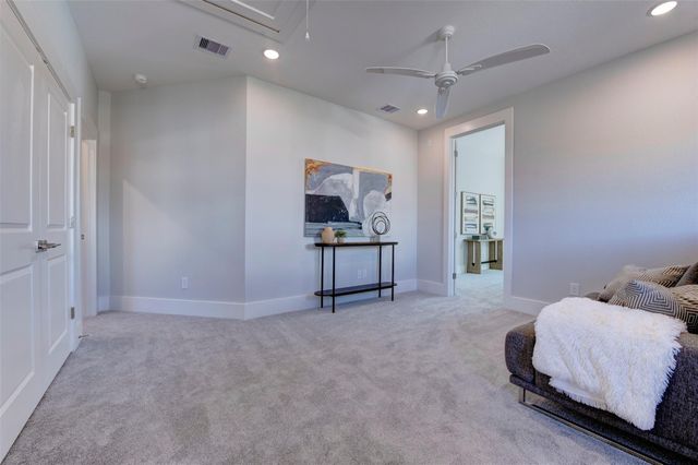 5126 Rosslyn Road, Houston, TX 77018