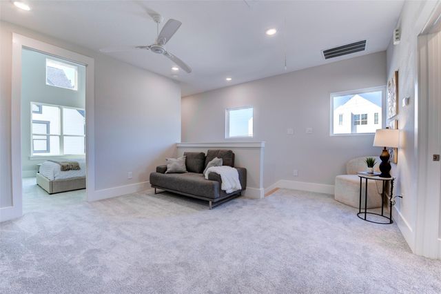 5126 Rosslyn Road, Houston, TX 77018