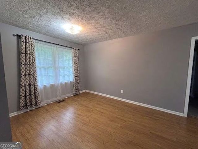 121 E Richardson Street, Oxford, GA 30054