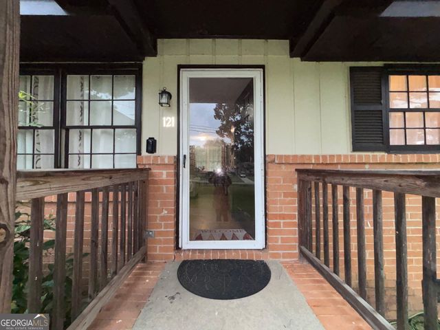 121 E Richardson Street, Oxford, GA 30054