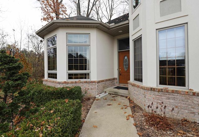 1506 Golfside Court, Flushing, MI 48433