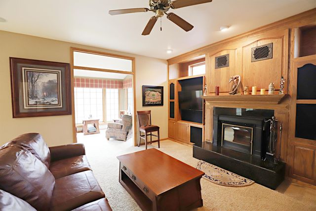 1506 Golfside Court, Flushing, MI 48433