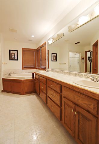 1506 Golfside Court, Flushing, MI 48433