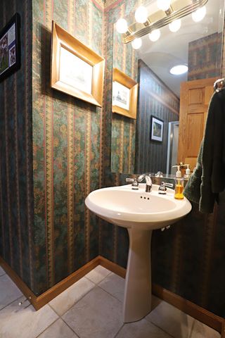 1506 Golfside Court, Flushing, MI 48433