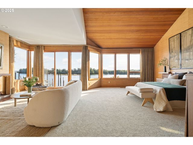 6126 S RIVERPOINT Ln, Portland, OR 97239