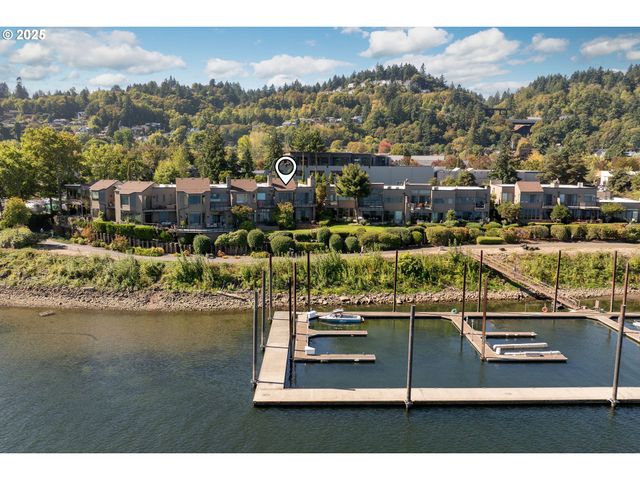 6126 S RIVERPOINT Ln, Portland, OR 97239