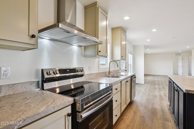 28425 N 250th Lane, Wittmann, AZ 85361