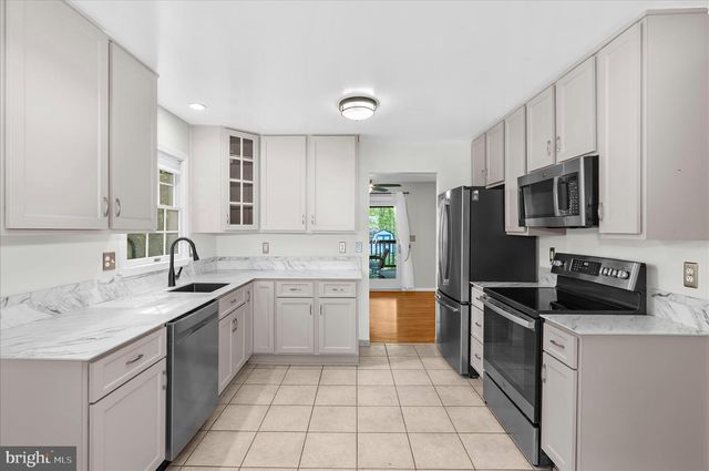 1005 HAWK CHANNEL CT, West River, MD 20778