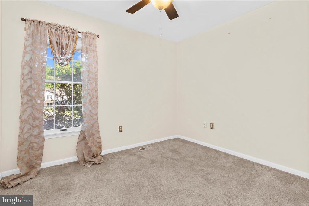 Image 27 of property listing at 1005 HAWK CHANNEL CT, West River, MD 20778