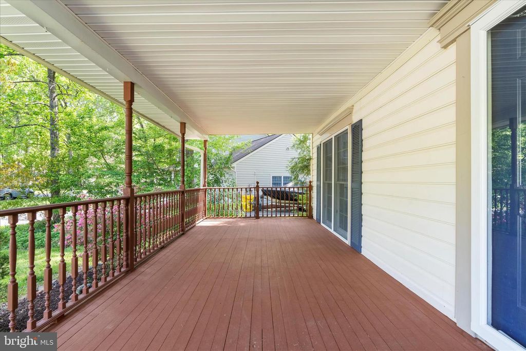 Image 39 of property listing at 1005 HAWK CHANNEL CT, West River, MD 20778
