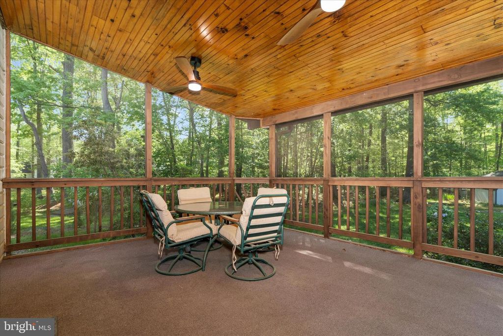 Image 42 of property listing at 1005 HAWK CHANNEL CT, West River, MD 20778