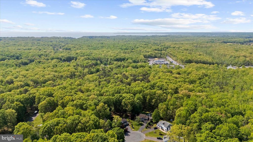 Image 62 of property listing at 1005 HAWK CHANNEL CT, West River, MD 20778