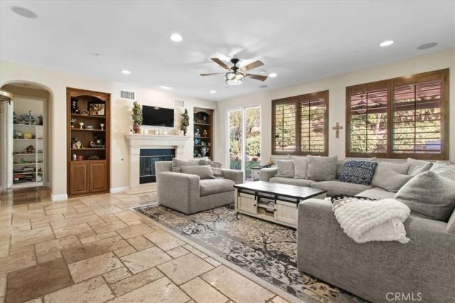 3308 Crosspointe Court, Simi Valley, CA 93065