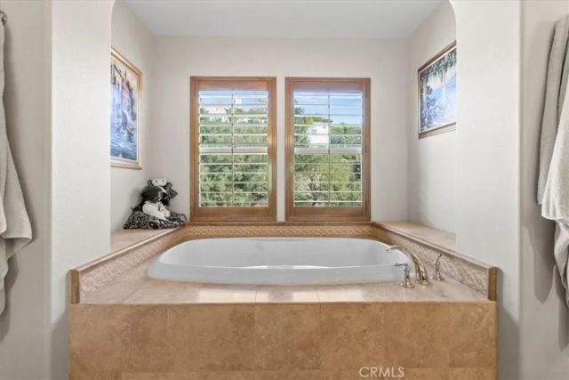 3308 Crosspointe Court, Simi Valley, CA 93065