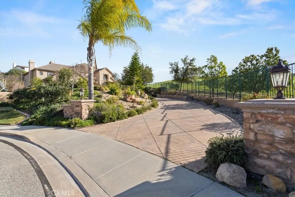 3308 Crosspointe Court, Simi Valley, CA 93065
