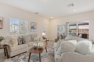 1017 San Anselmo Ln, Roseville, CA 95747