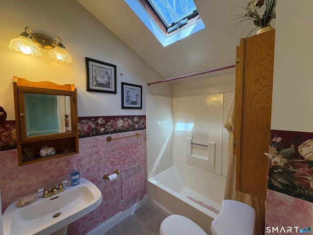 77 Dodge Avenue, East Haven, CT 06512