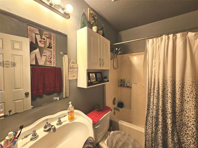 11322 Grayling Lane, Houston, TX 77067