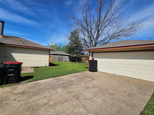 11322 Grayling Lane, Houston, TX 77067