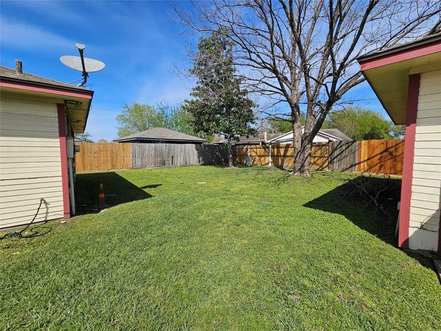 11322 Grayling Lane, Houston, TX 77067