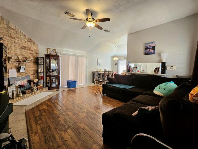 11322 Grayling Lane, Houston, TX 77067