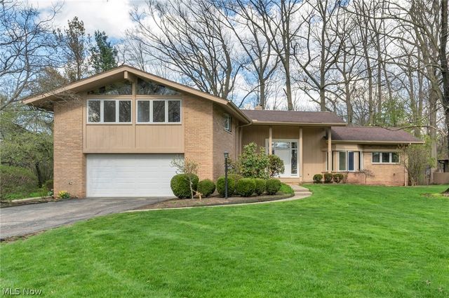 3565 Eldorado Drive, Rocky River, OH 44116