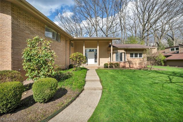 3565 Eldorado Drive, Rocky River, OH 44116