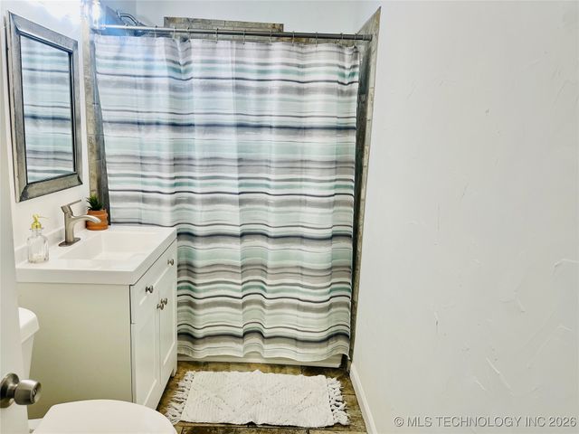 1805 S Osage Avenue, Skiatook, OK 74070