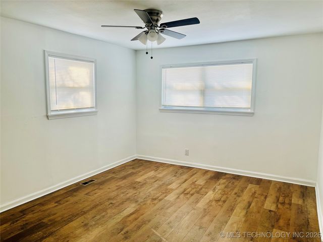 1805 S Osage Avenue, Skiatook, OK 74070