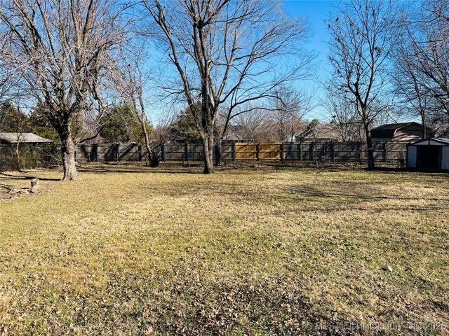 1805 S Osage Avenue, Skiatook, OK 74070